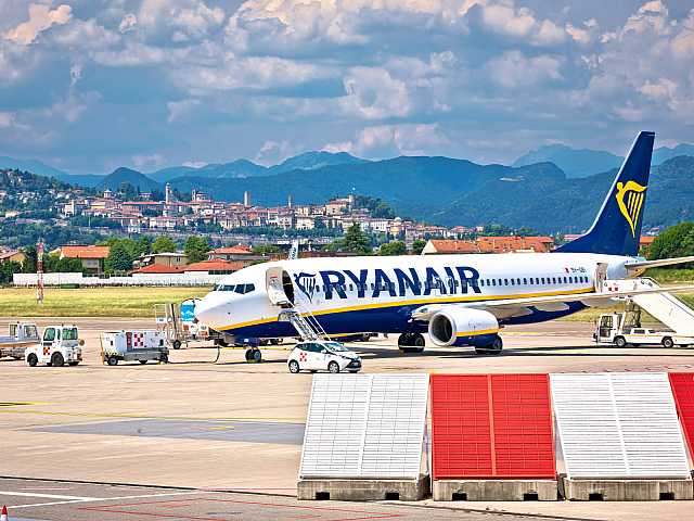 AGGIORNAMENTO PERMANENTEIN PRESENZA
Visita al centro di manutenzione e formazione di Ryanair di Orio al Serio: il lavoro “nascosto” che fa volare gli aerei
